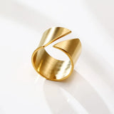 Modern Band Ring 18K Gold